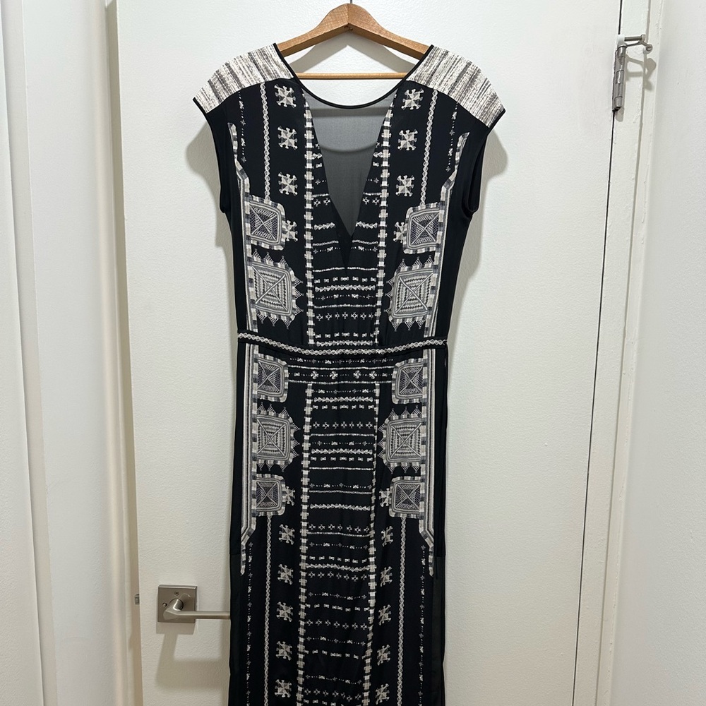 Like New BCBGMaxAzria Stunning Geometric Gown